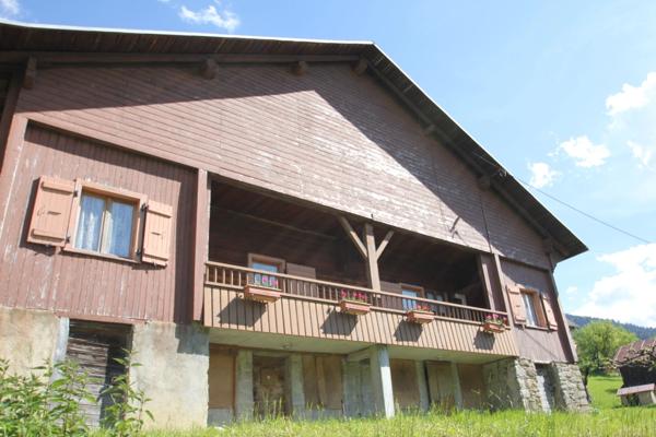 À Vendre : Ancien Corps de Ferme à Rénover -secteur recherché de Thônes (74)