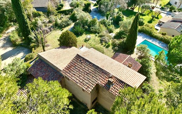 Maison à vendre    6 pièces • 203 m2 Cornillon-Confoux