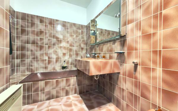 Maison à vendre    6 pièces • 203 m2 Cornillon-Confoux