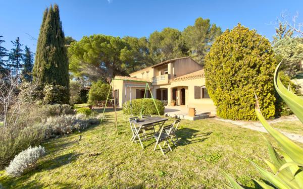 Maison à vendre    6 pièces • 203 m2 Cornillon-Confoux