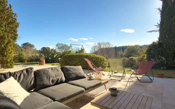 Maison à vendre    6 pièces • 203 m2 Cornillon-Confoux