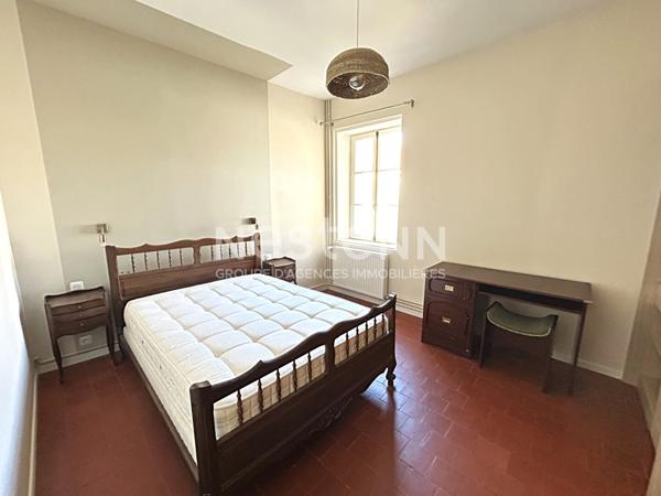 MAISON DE VILLE DE PLAIN-PIED 2 CHAMBRES SANS TRAVAUX PROCHE COMMERCES CHABRIS (INDRE 36)