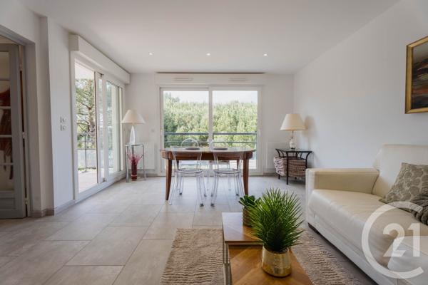 Appartement T2 à vendre  2 pièces - 53,40 m 2   ANGLET  - 64