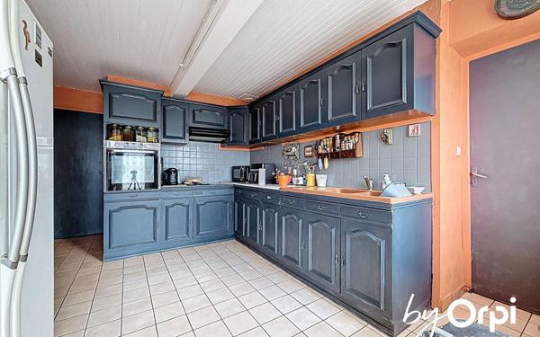 Maison à vendre    5 pièces • 112 m2 Saint-Éloy-les-Mines