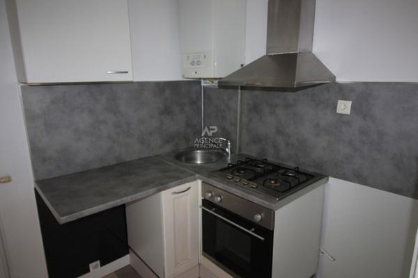 Appartement Achères 2 pièces 28m² Loyer 683 €/mois charges comprises **  - Référence  9198