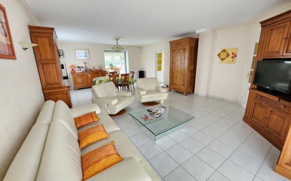 Maison à vendre    5 pièces •  Saint-Philbert-de-Bouaine