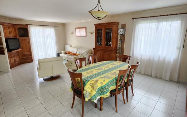 Maison à vendre    5 pièces •  Saint-Philbert-de-Bouaine