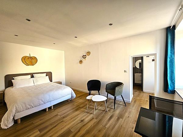 Immeuble 12 pièces - 310 m²