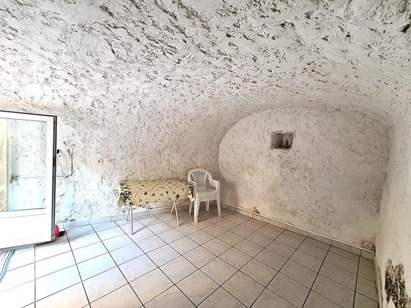 Immeuble 12 pièces - 310 m²