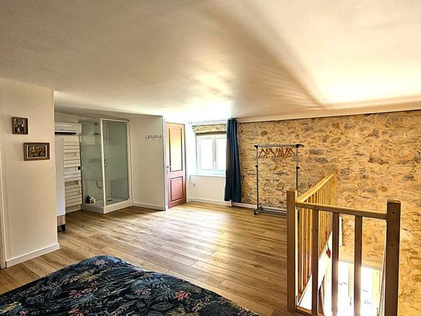 Immeuble 12 pièces - 310 m²