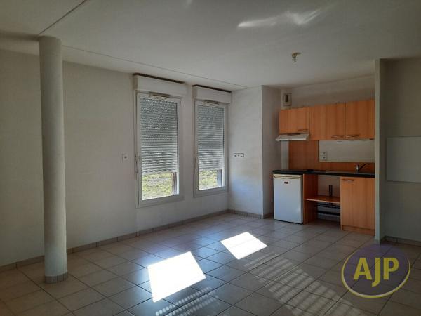 Location appartement Pons : 380 € - AJP Immobilier Pons
