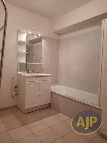 Location appartement Pons : 380 € - AJP Immobilier Pons