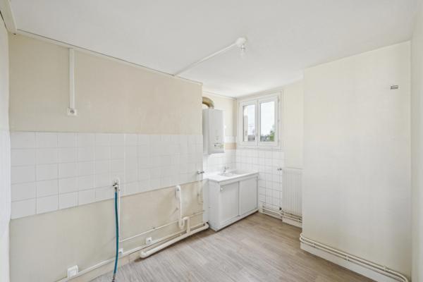 Appartement non meublé Type 3 de 61m² avec balcon et cave à Bordeaux