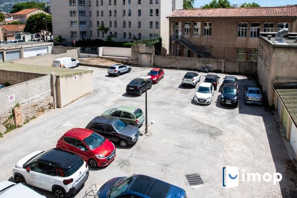 T2 avec balcon et parking