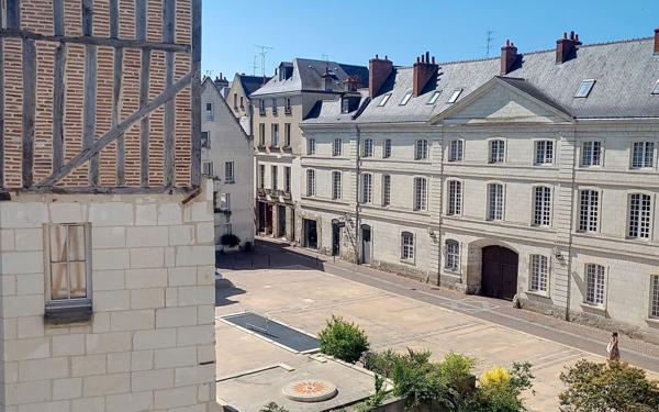 Maison à vendre    7 pièces • 264,78 m2 Tours