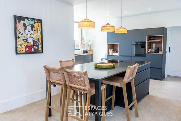 Grande maison bourgeoise rénovée avec jardin et piscine en centre ville