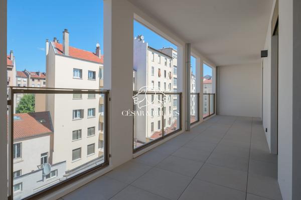 Lyon 7 -Appartement de 102,74 m² – 3 chamnbres – terrasses – garage