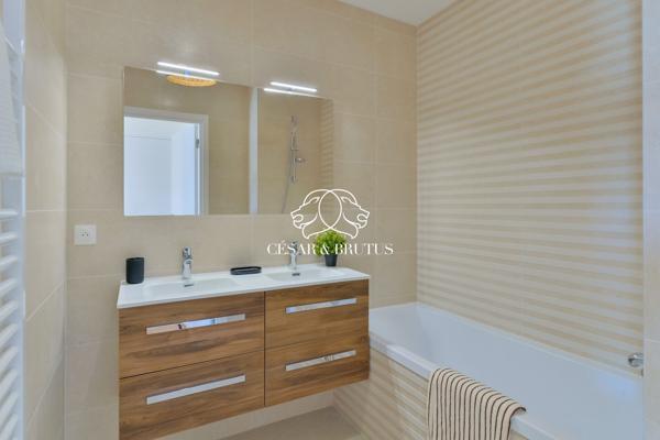 Lyon 7 -Appartement de 102,74 m² – 3 chamnbres – terrasses – garage