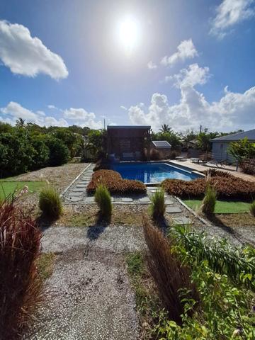 Maison à vendre 3 pièces SAINTE ANNE (971)