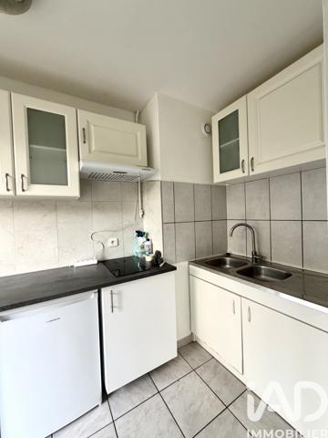 Location studio 26 m² Paris 19