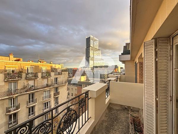 Aux portes de Paris Dernier étage avec ascenseur €253 000 ** - Référence 162054