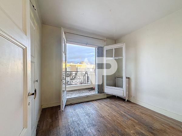 Aux portes de Paris Dernier étage avec ascenseur €253 000 ** - Référence 162054