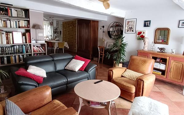 Maison à vendre    5 pièces •  Coursan