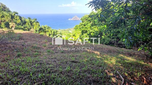 terrain vue mer sur le Marigot