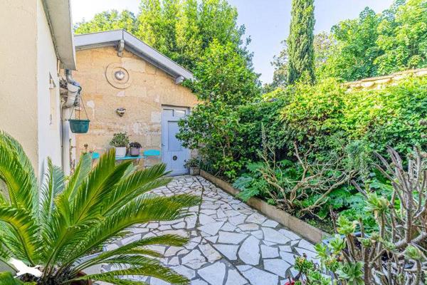 Appartement à vendre |                                       Bordeaux |                                        3 pièces  |  79 m²