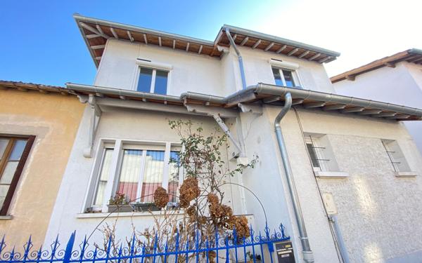 Maison à vendre    4 pièces •  Moissac