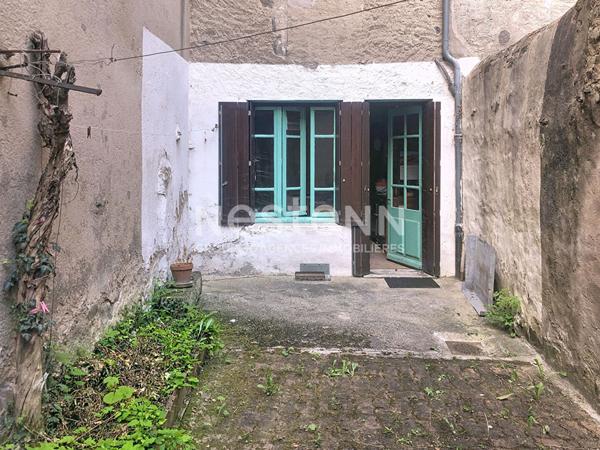 Exclusivité Maison de ville centre Yssingeaux 80 m² environ avec petite cour et dépendance