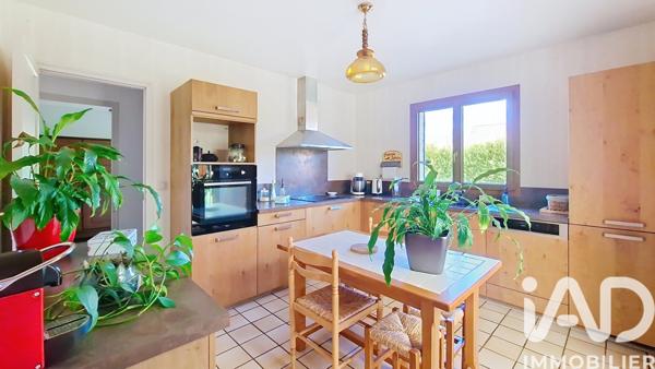 Maison à vendre 6 pièces 118 m² Saint-Fargeau-Ponthierry