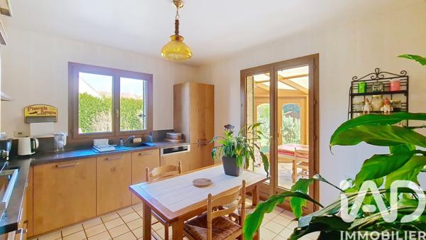 Maison à vendre 6 pièces 118 m² Saint-Fargeau-Ponthierry