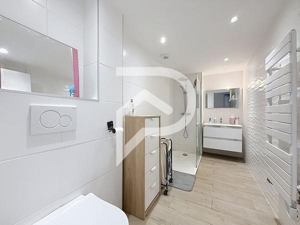 Appartement 4 pièces 84.14 m2