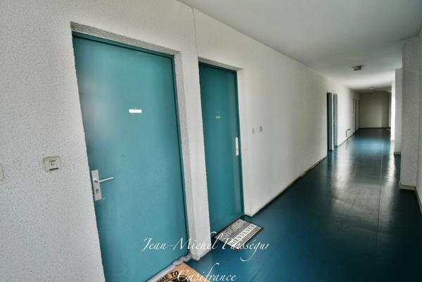 Appartement à Vendre 1 pièce SAINT GAUDENS (31), Parking Aérien