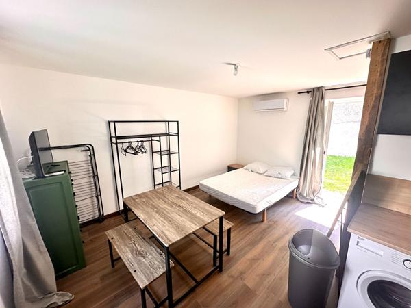 T1 meublé rénové avec extérieur