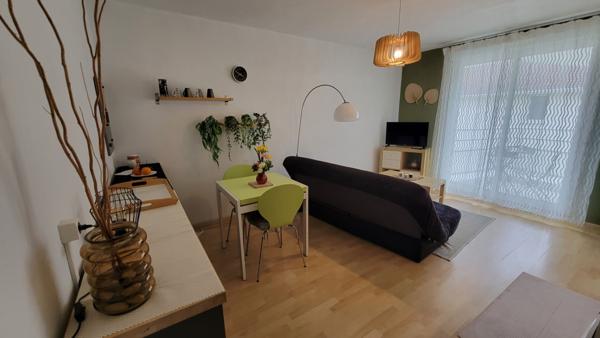 PAU - Appartement T1bis de 32.11 m2 avec balcon et parking sous-sol