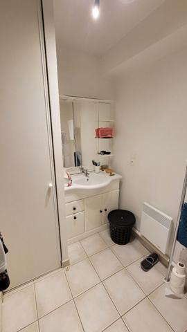 PAU - Appartement T1bis de 32.11 m2 avec balcon et parking sous-sol