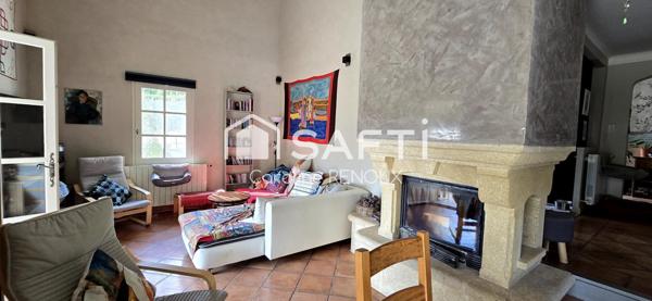 Maison provençale avec studio indépendant - garage- atelier - de grands bureaux indépendants -piscine