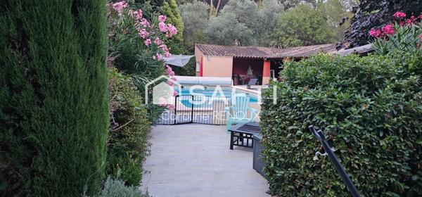 Maison provençale avec studio indépendant - garage- atelier - de grands bureaux indépendants -piscine