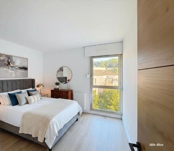 Appartement à vendre 2 pièces MOUGINS (06)