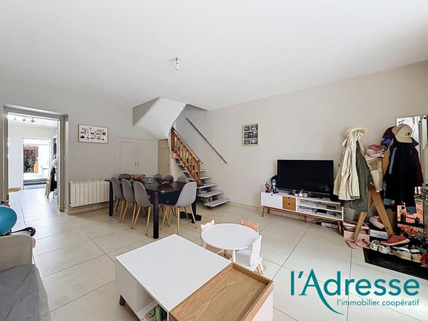 Maison de ville à vendre Ernée centre-ville 76 m², terrasse