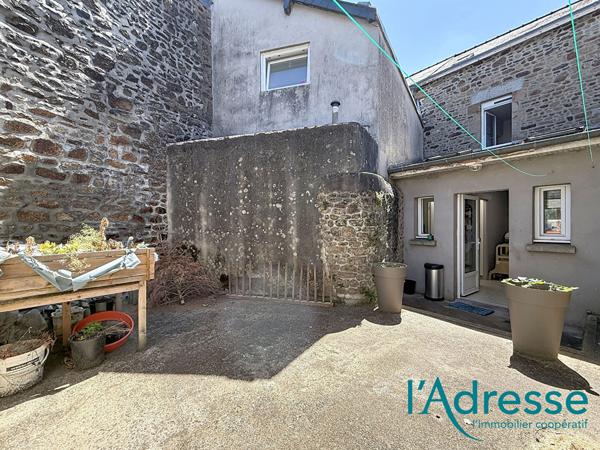 Maison de ville à vendre Ernée centre-ville 76 m², terrasse