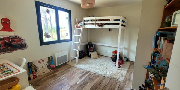 Villa T5 de 120 m2 avec garage et piscine sur terrain 841m² - GAREOULT