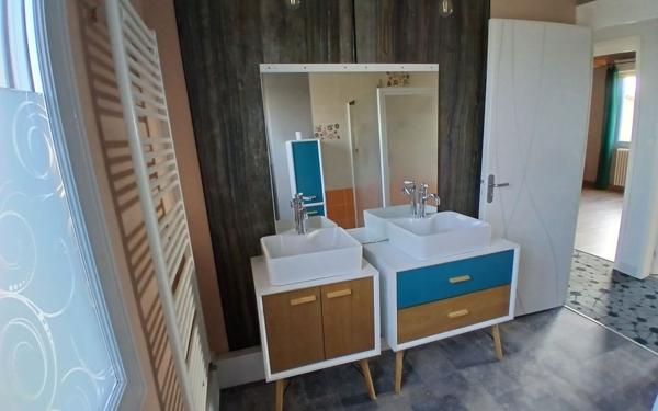 Maison à vendre    6 pièces •  Les Landes-Genusson