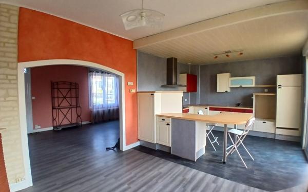 Maison à vendre    6 pièces •  Les Landes-Genusson