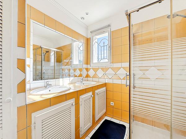 En exclusivité : Maison T4 à vendre à Marseille  13ème - Saint-Mitre calme beaux volumes