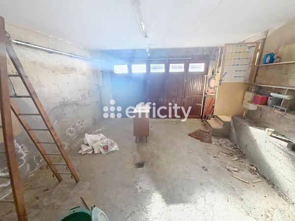 Maison
         7 pièces
        - 146 m² 65 000 € *