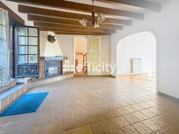 Maison
         7 pièces
        - 146 m² 65 000 € *