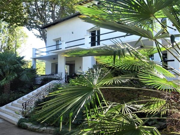 Maison 6 pièces - 225 m²